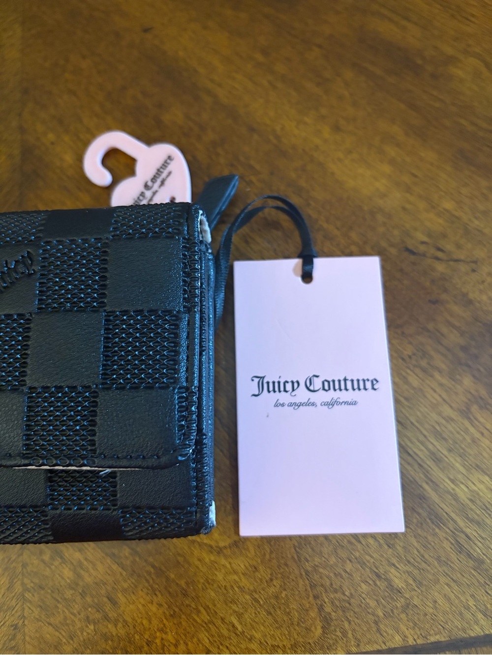 Juicy Couture Miss Independent Black Checkered Flap Wallet Clutch NWT $49 - Picture 2 of 4